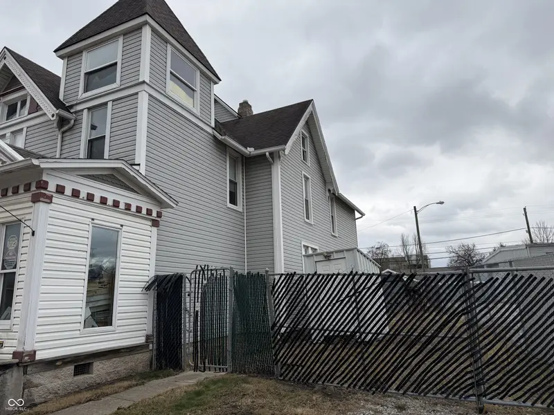715 W Superior ST, Fort Wayne, IN 46802