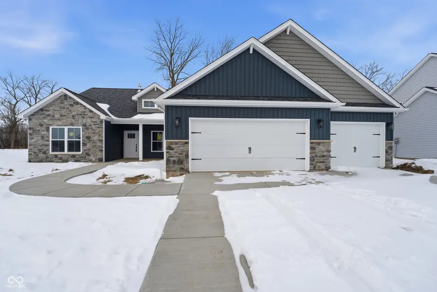 902 S Hoke AVE, Frankfort, IN 46041