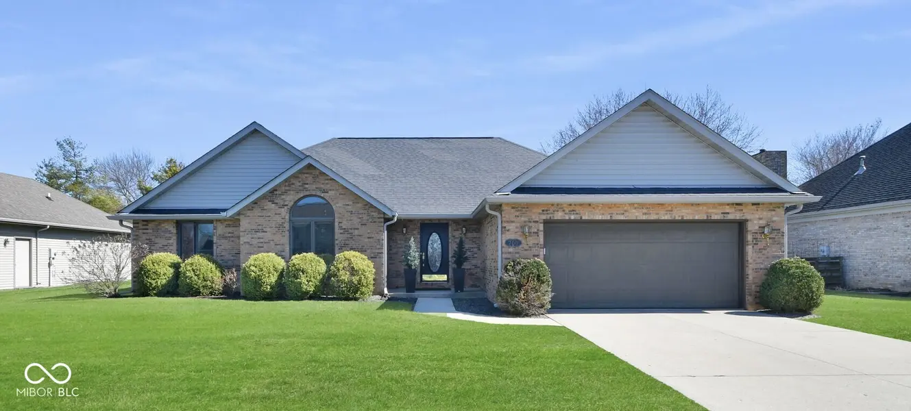 700 S Buckingham RD, Yorktown, IN 47396
