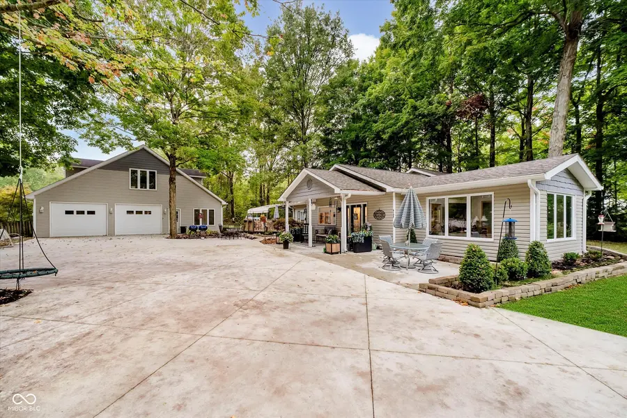 9135 E 256th ST, Arcadia, IN 46030