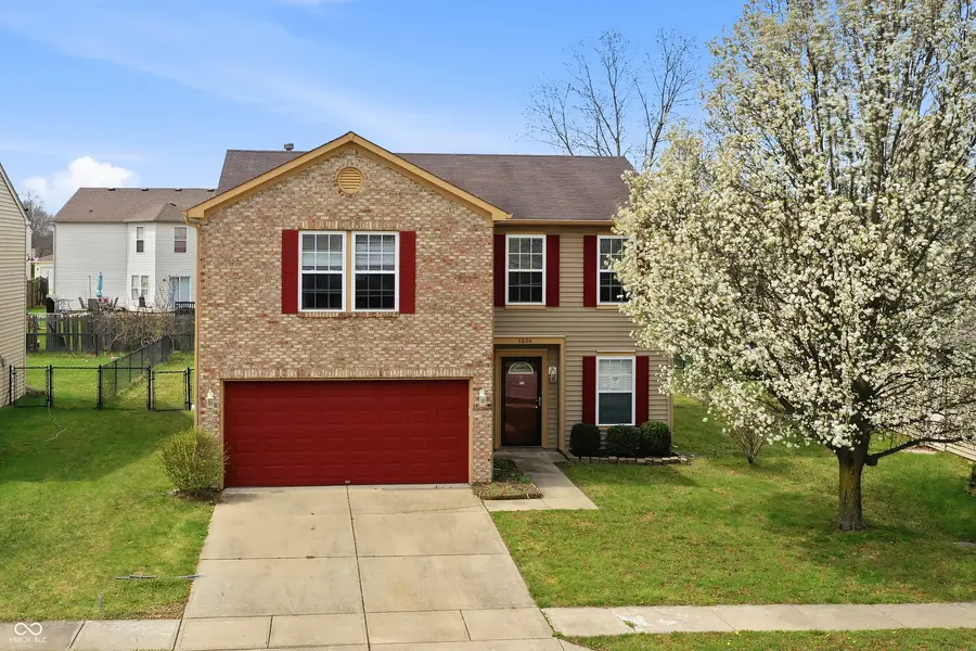 5804 Grassy Bank DR, Indianapolis, IN 46237