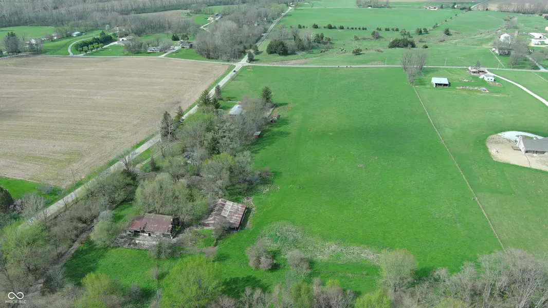 7614 S Mill RD, Spiceland, IN 47385