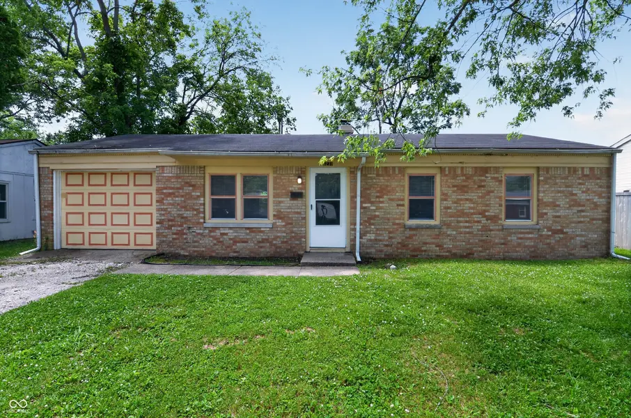 6231 Meadowlark DR, Indianapolis, IN 46226