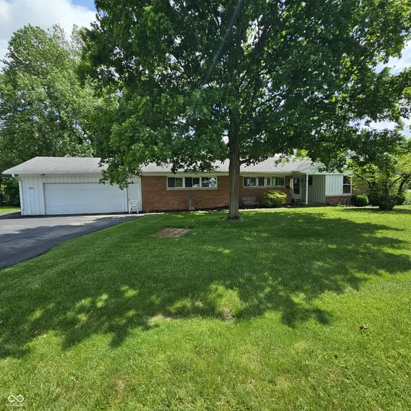 302 East DR, Connersville, IN 47331