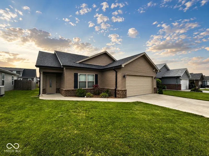 8018 Kismet DR, Charlestown, IN 47111