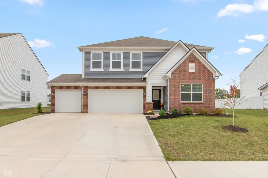 8229 Ebaugh DR, Camby, IN 46113