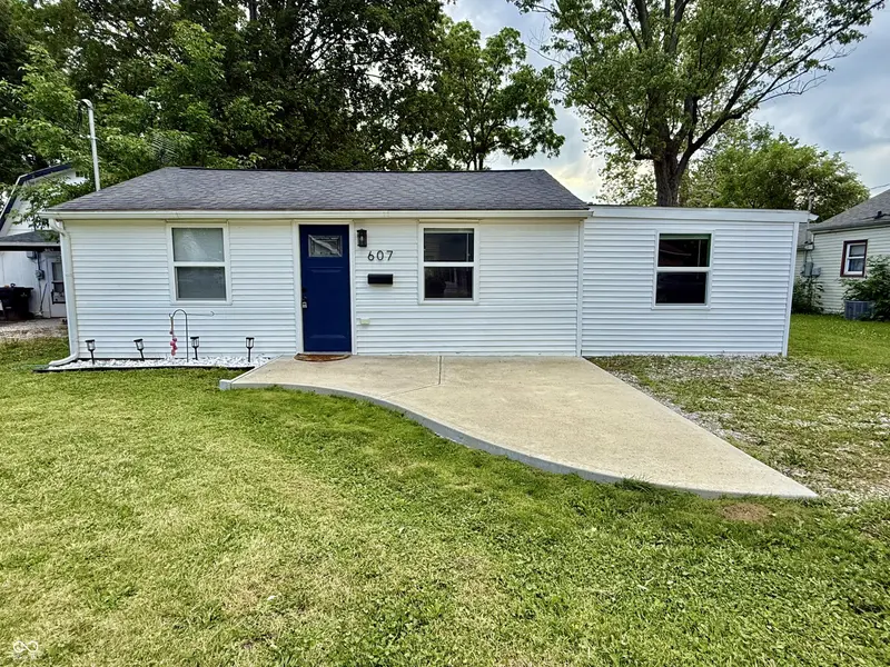 607 Ellenhurst DR, Anderson, IN 46012