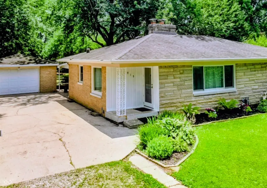 915 Southwood DR, Indianapolis, IN 46227
