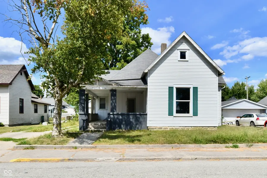 208 E Sherman ST, Windfall, IN 46076