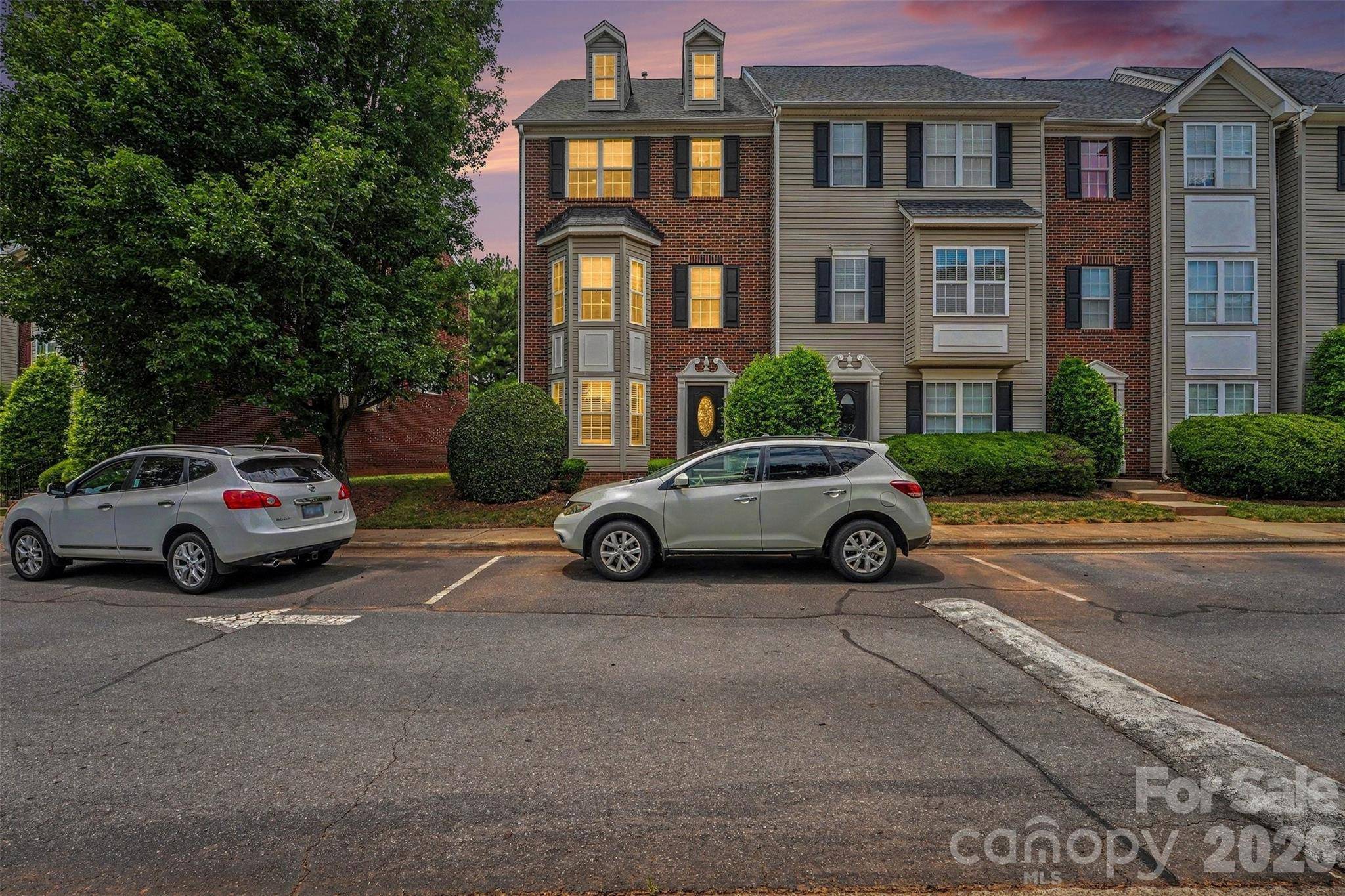 9866 Treeside LN, Matthews, NC 28105