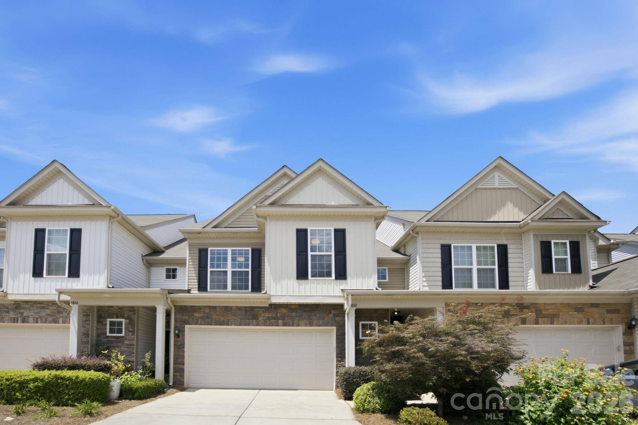 5842 Glassport LN, Charlotte, NC 28210