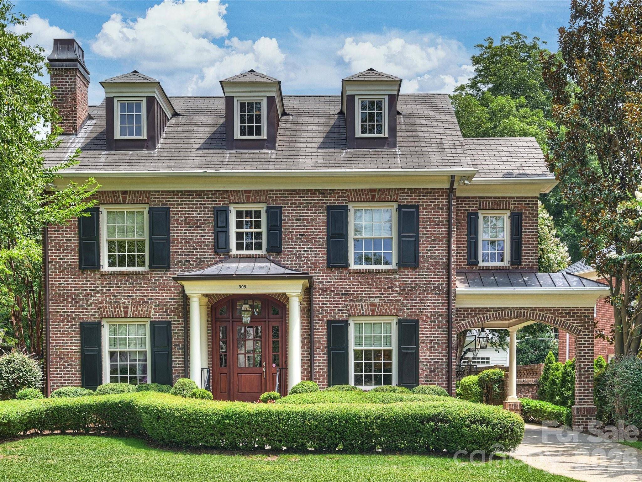 309 Hempstead PL, Charlotte, NC 28207