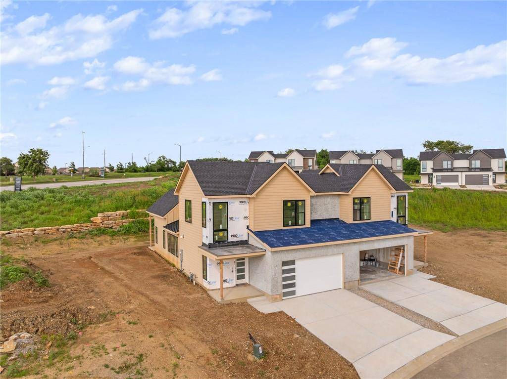 17806 W 96th ST, Lenexa, KS 66219