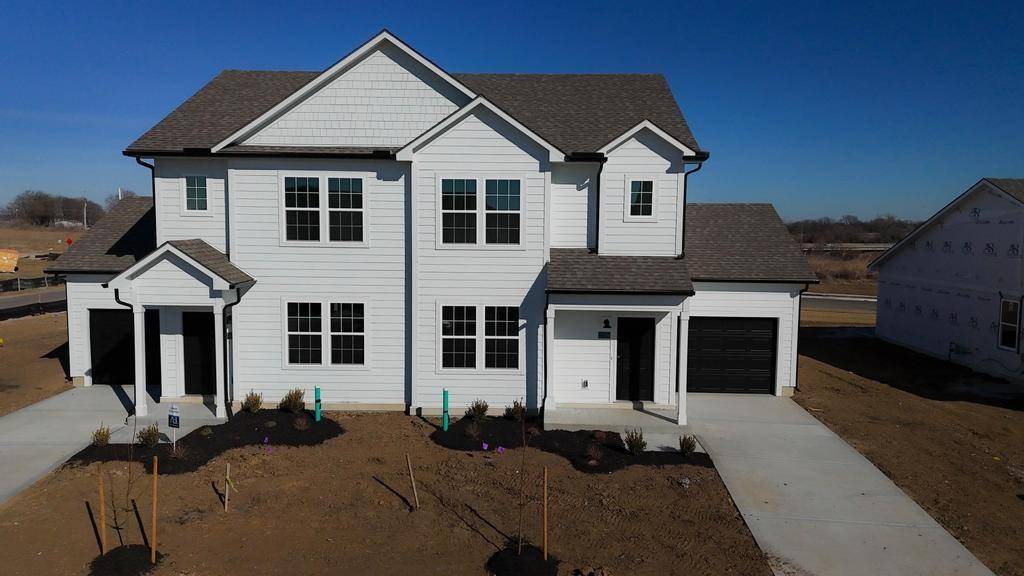 12406 S Acacia DR, Lee's Summit, MO 64086