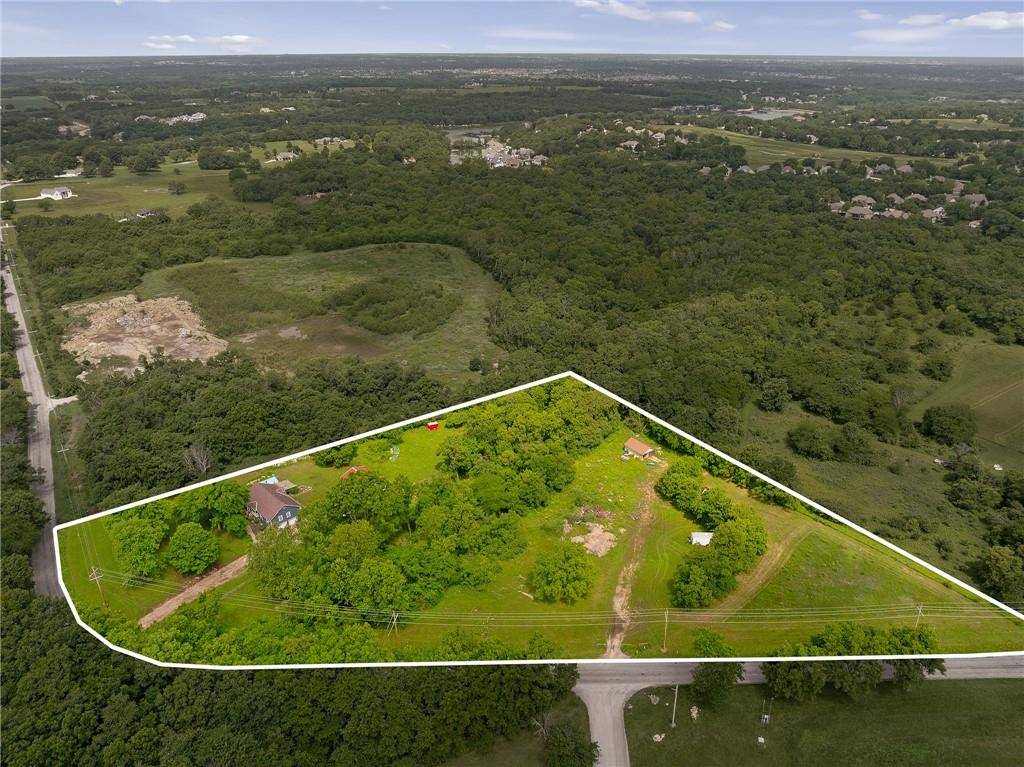 700 E 171ST ST, Loch Lloyd, MO 64012