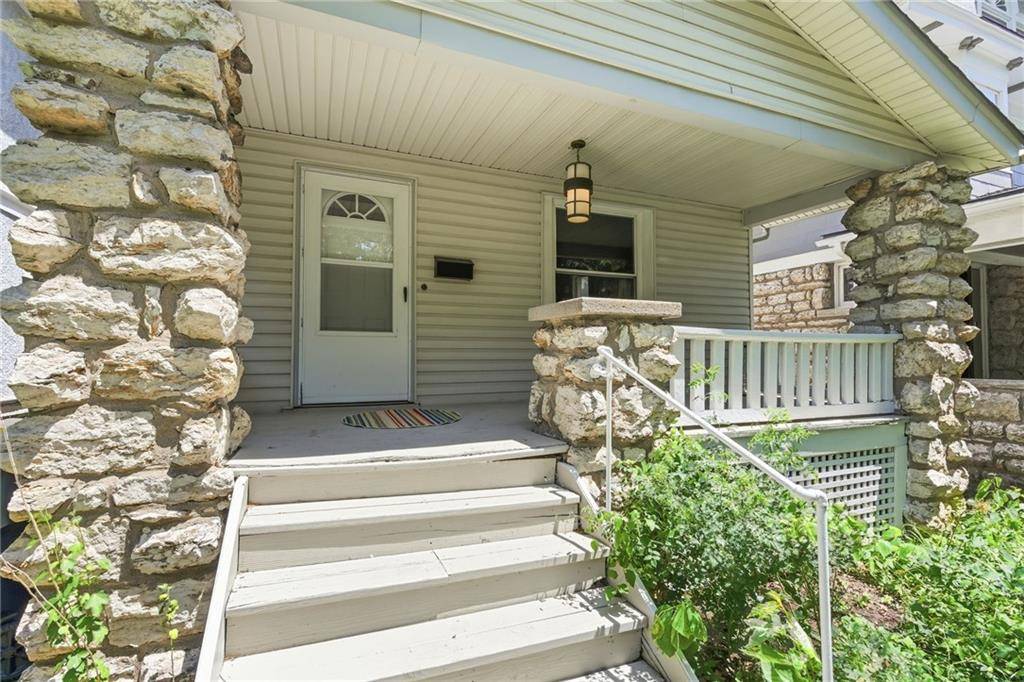 4215 Kenwood AVE, Kansas City, MO 64110