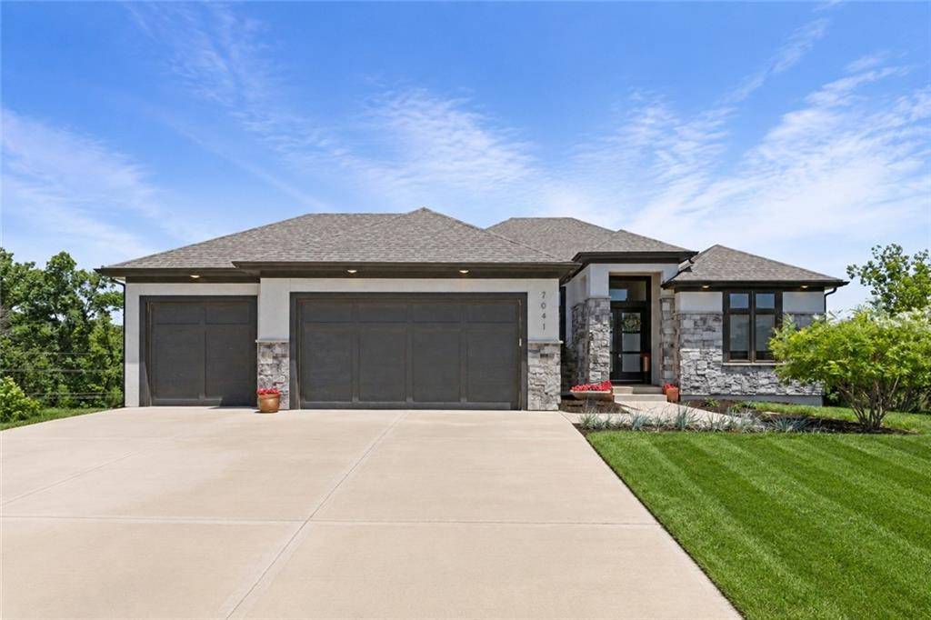 7041 N London AVE, Kansas City, MO 64151