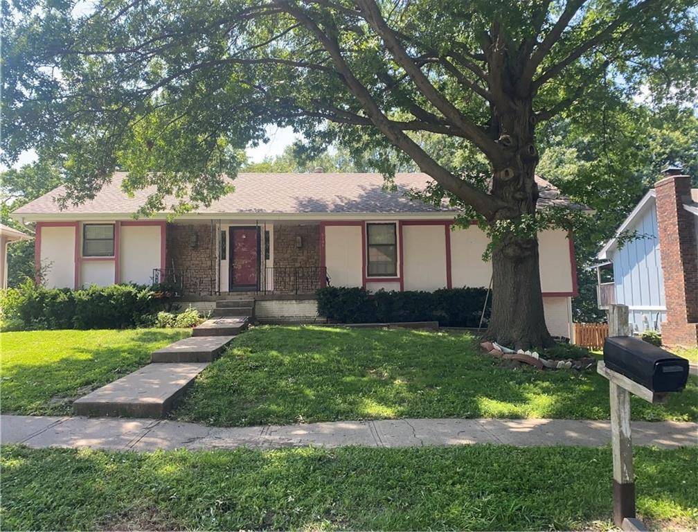 8108 N Serene AVE, Kansas City, MO 64152