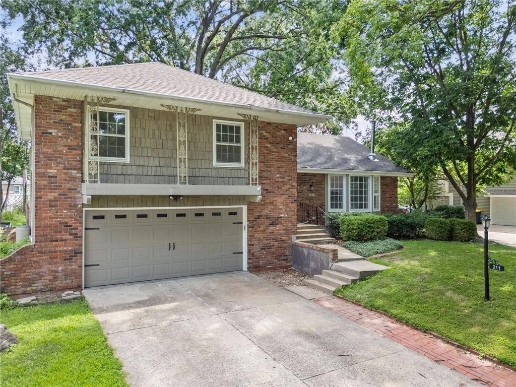 211 W 110TH ST, Kansas City, MO 64114