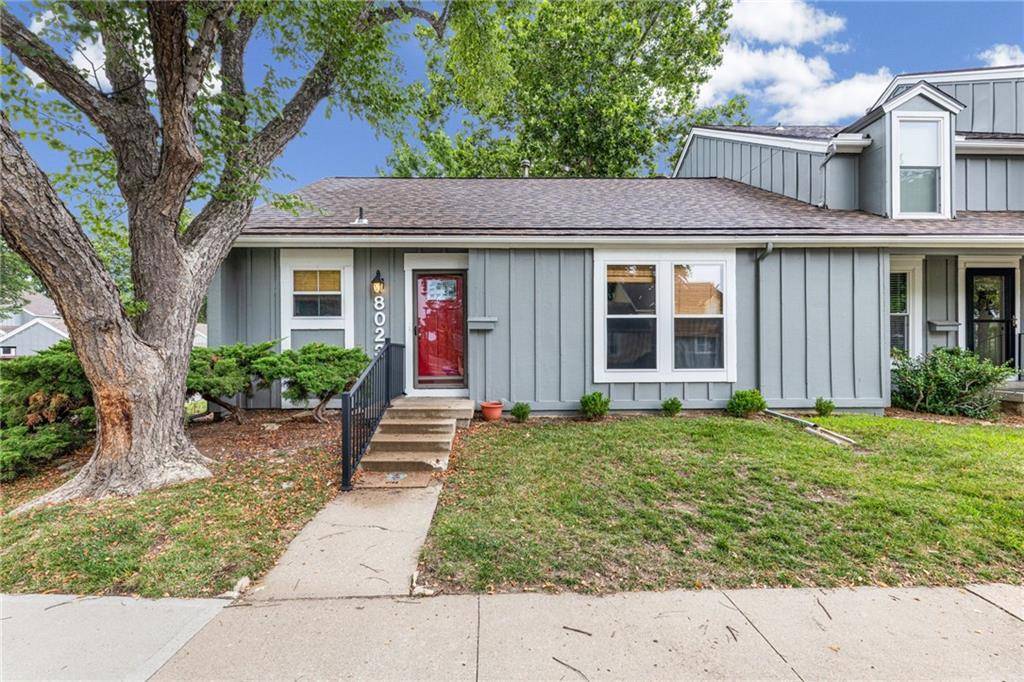 8023 Halsey ST, Lenexa, KS 66215