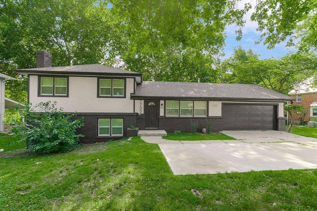 7733 Mission RD, Prairie Village, KS 66208