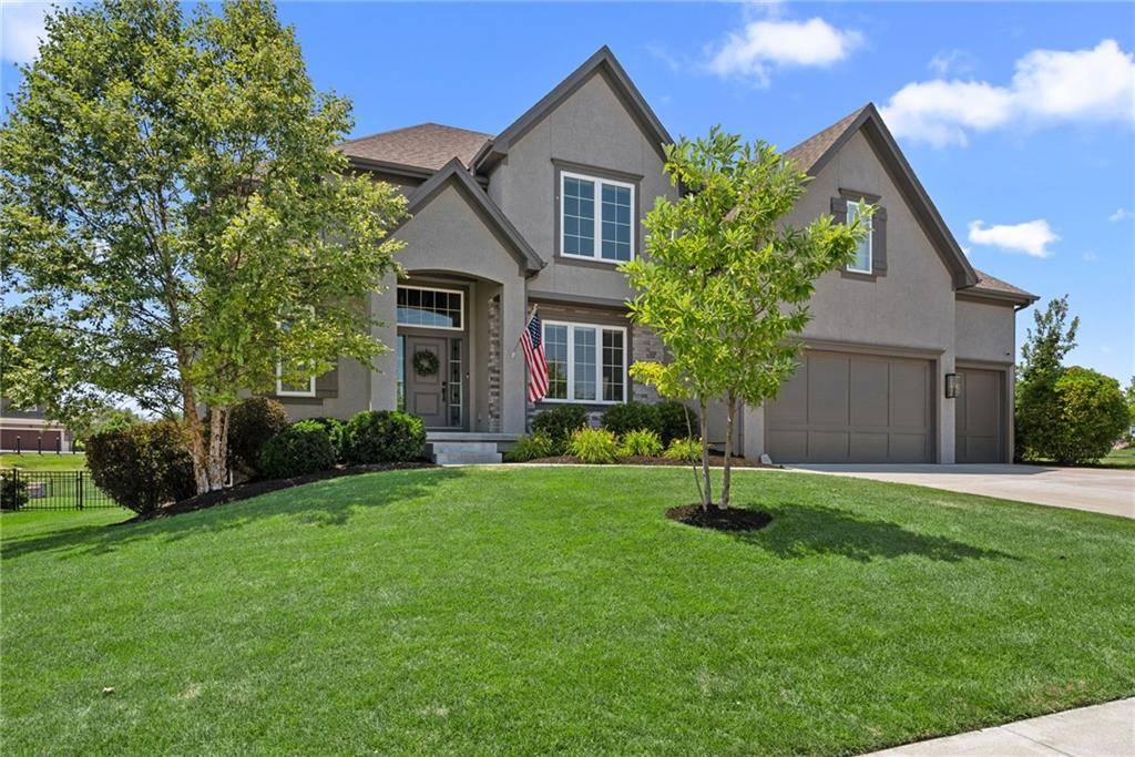 17200 Melrose ST, Overland Park, KS 66221