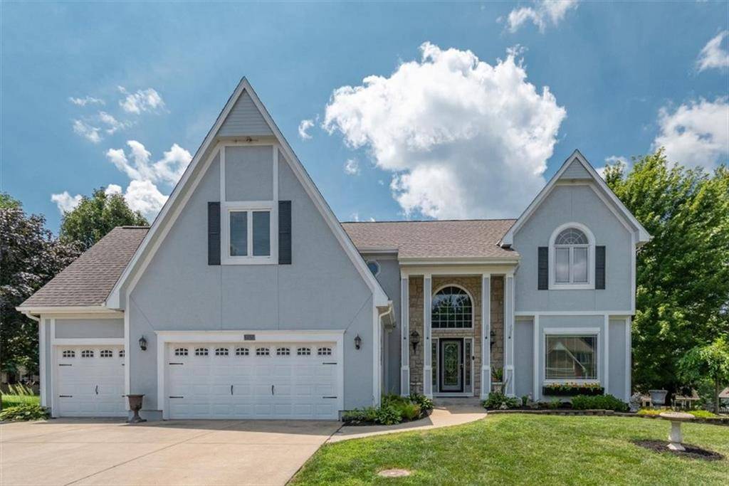 2525 SE Nottingham DR, Lee's Summit, MO 64063