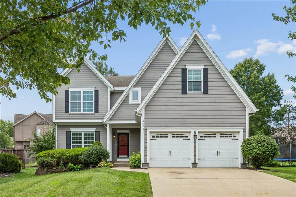 8925 W 132nd TER, Overland Park, KS 66213