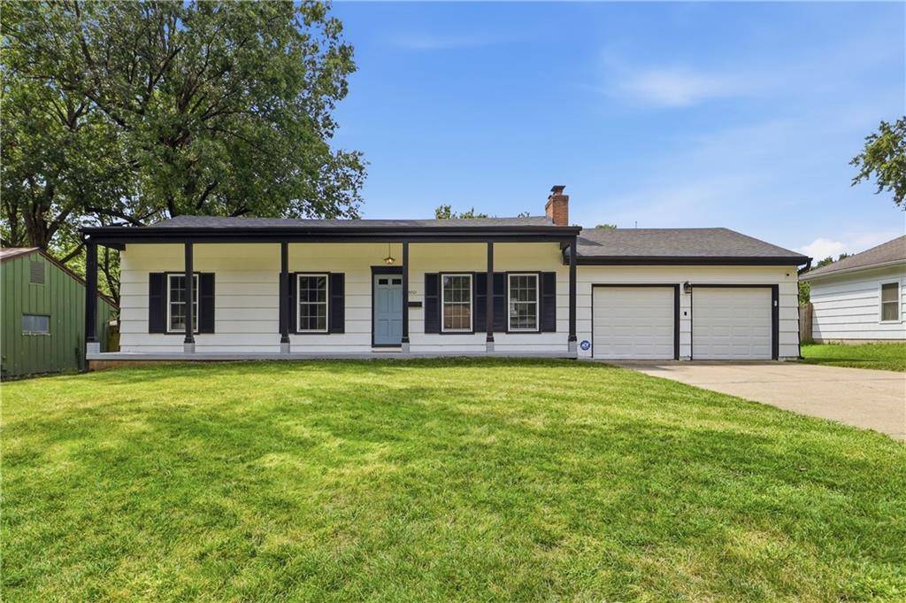 9801 E 79th TER, Kansas City, MO 64138