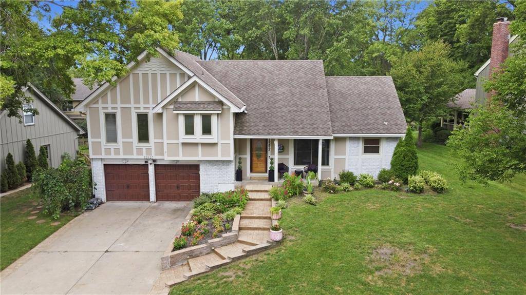 12823 W 82nd ST, Lenexa, KS 66215
