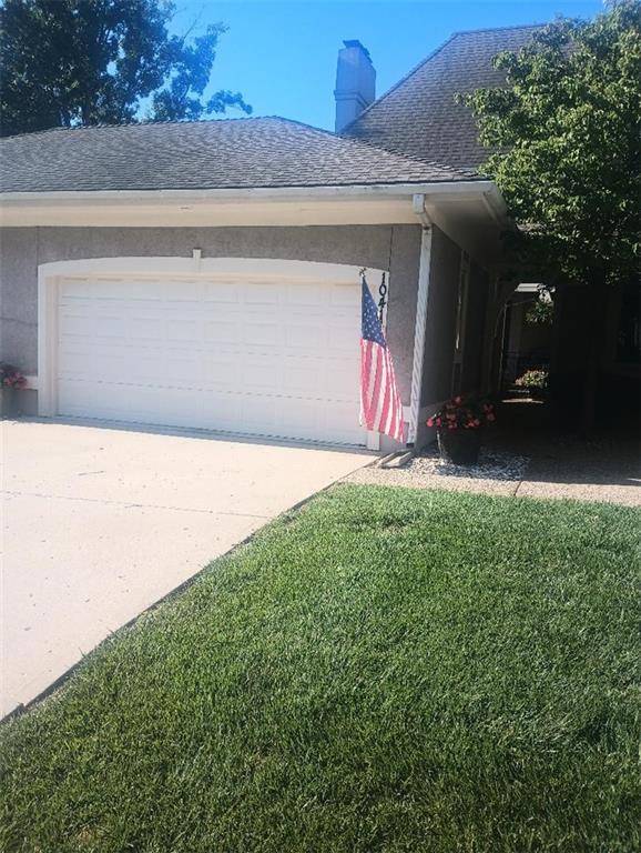 10414 Garnett ST, Overland Park, KS 66214