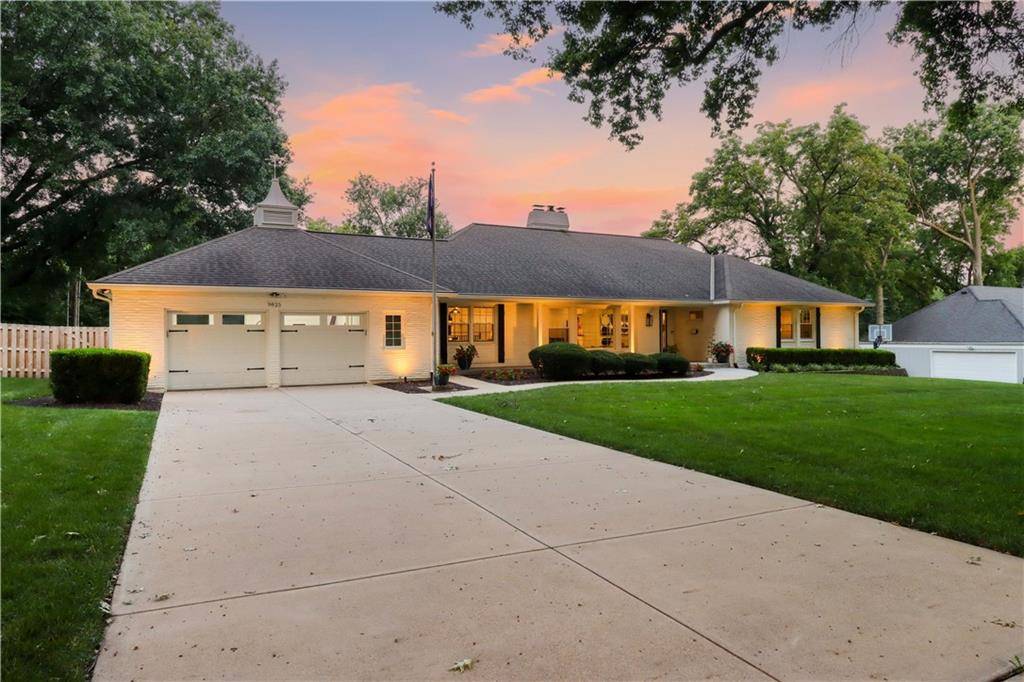 9825 Overbrook RD, Leawood, KS 66206