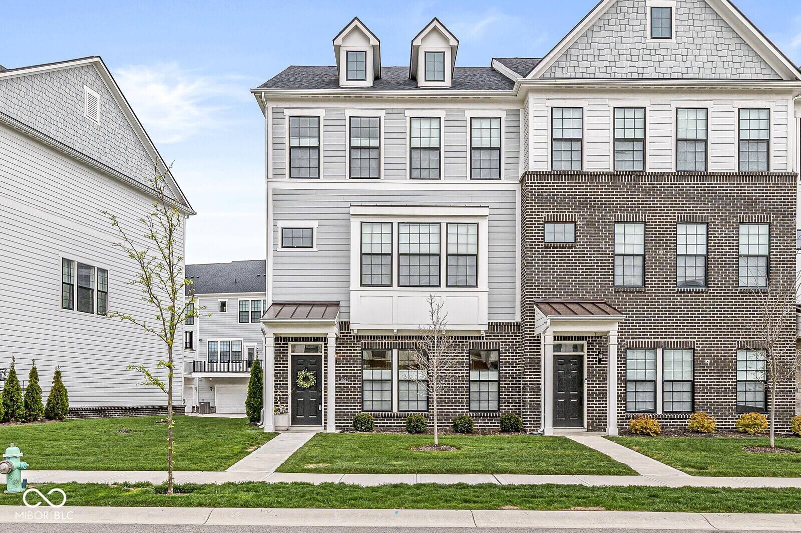 3261 Morab DR, Zionsville, IN 46077