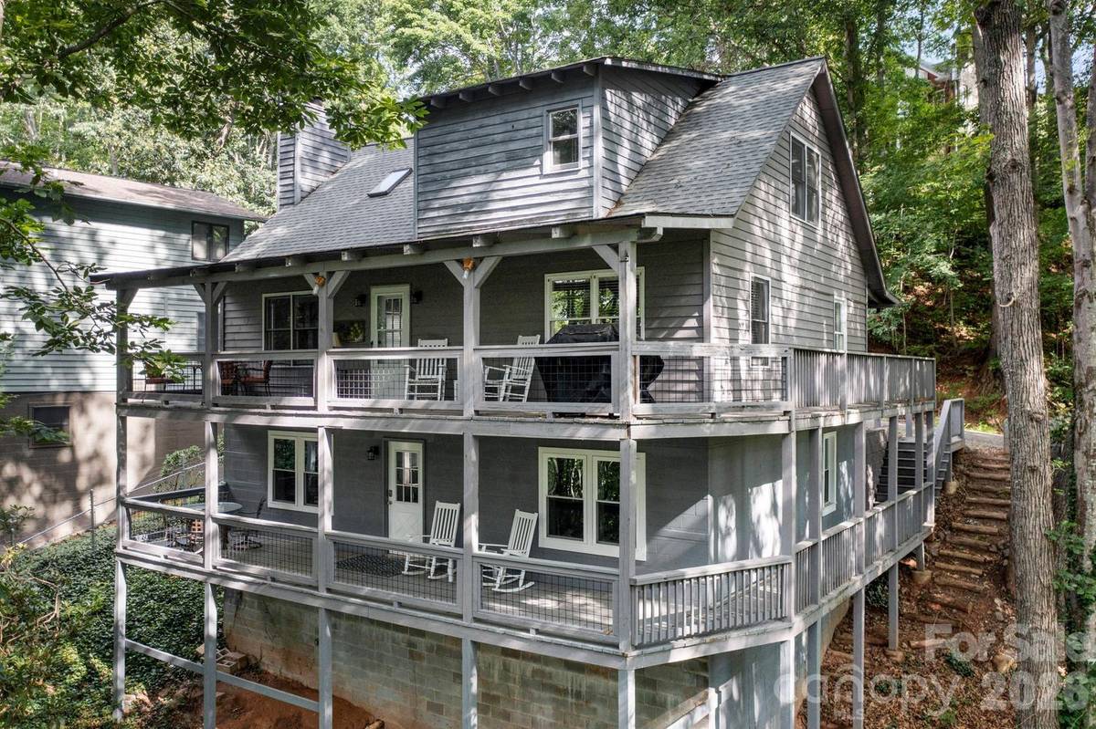139 Kammerer DR, Waynesville, NC 28785