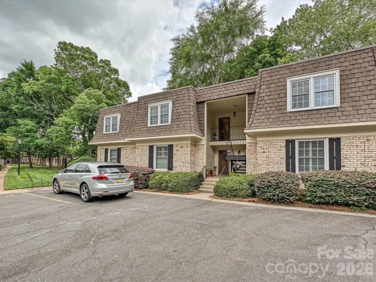 2233 Rexford RD #C, Charlotte, NC 28211