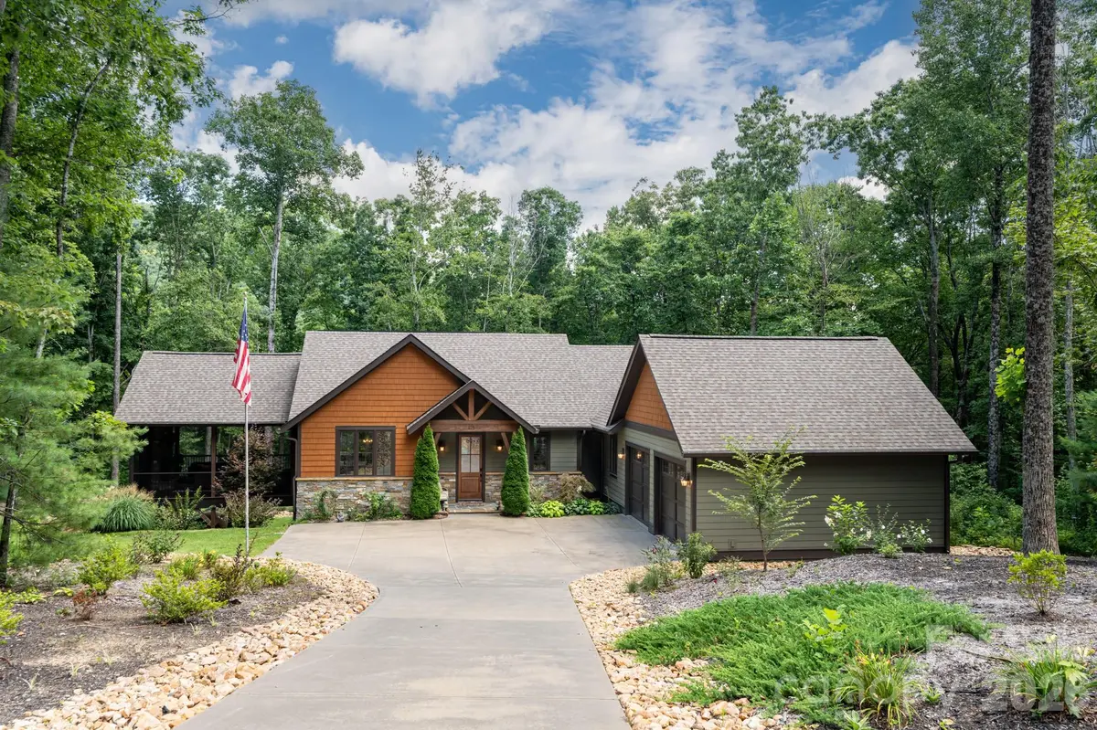 403 Thunder Mountain RD, Hendersonville, NC 28792