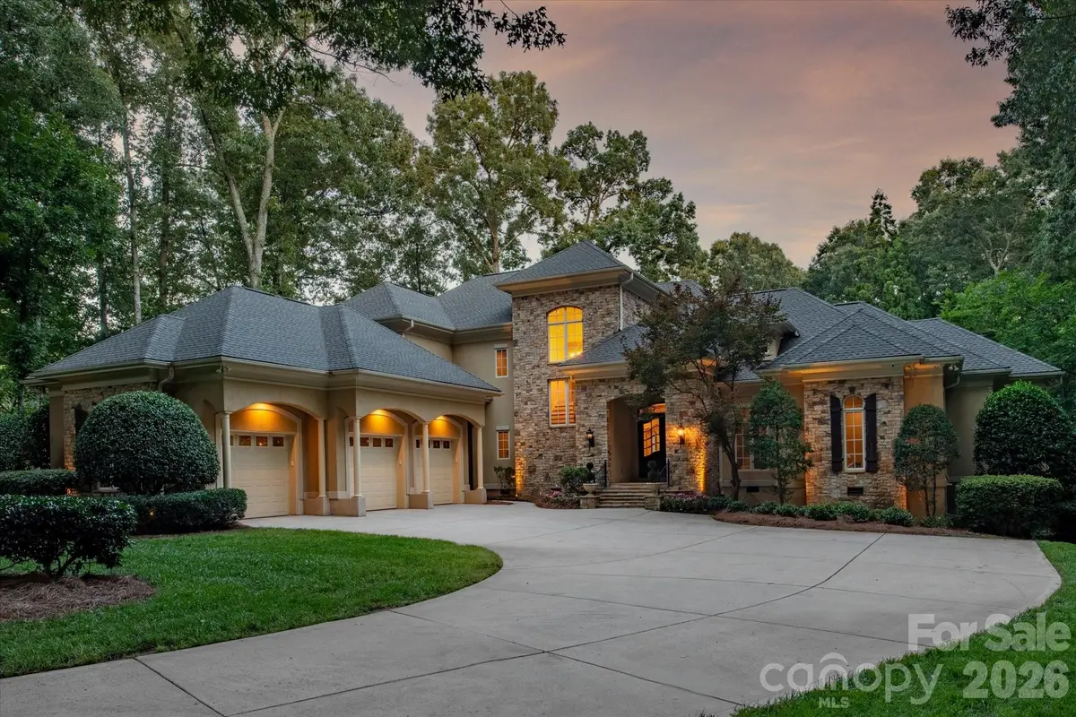 9117 Yellow Pine CT, Waxhaw, NC 28173