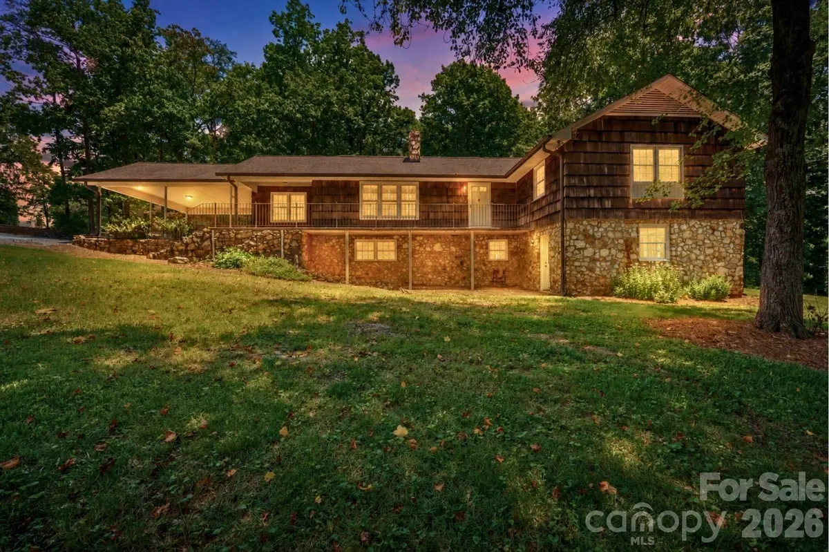 229 Rocky LN, Lincolnton, NC 28092