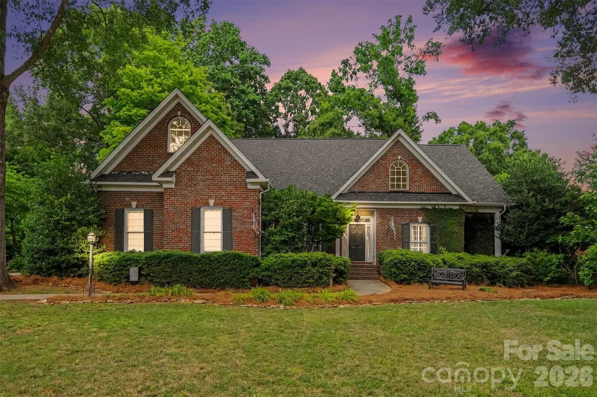 1484 Summit View DR, Rock Hill, SC 29732