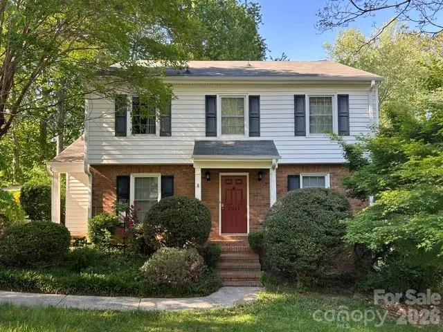 2811 Creekbed LN, Charlotte, NC 28210