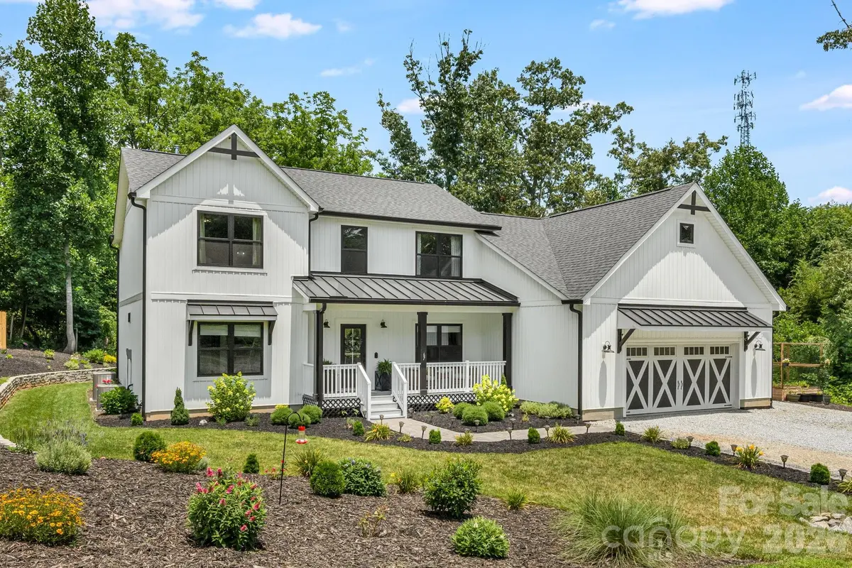 67 Apple Meadow CT, Hendersonville, NC 28739