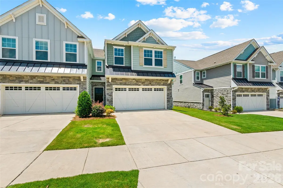 6423 Kinder LN, Lancaster, SC 29720