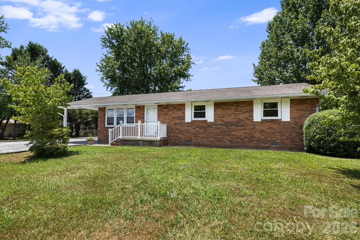 490 ecusta RD, Brevard, NC 28712