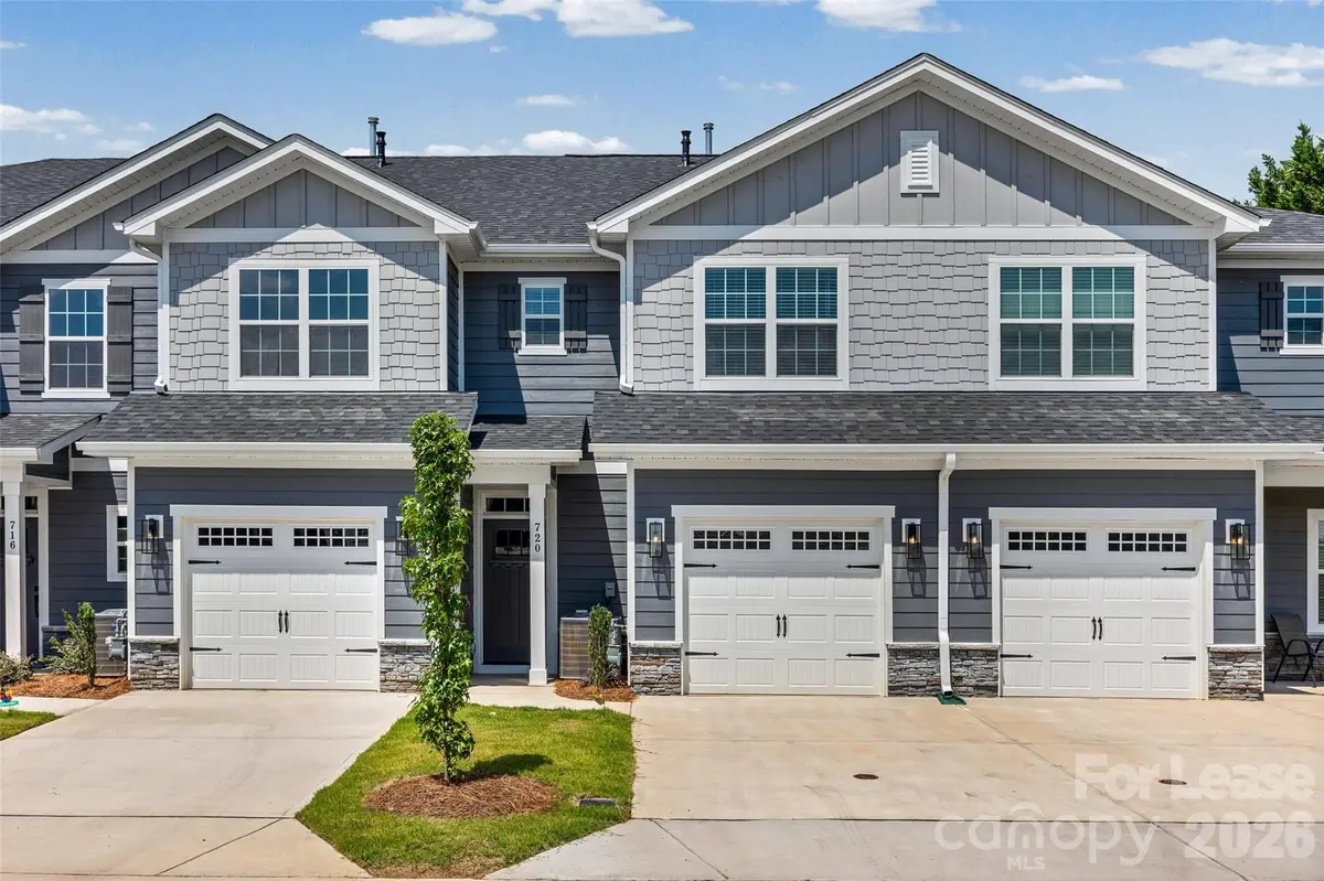 720 Pinecone DR, Gastonia, NC 28056