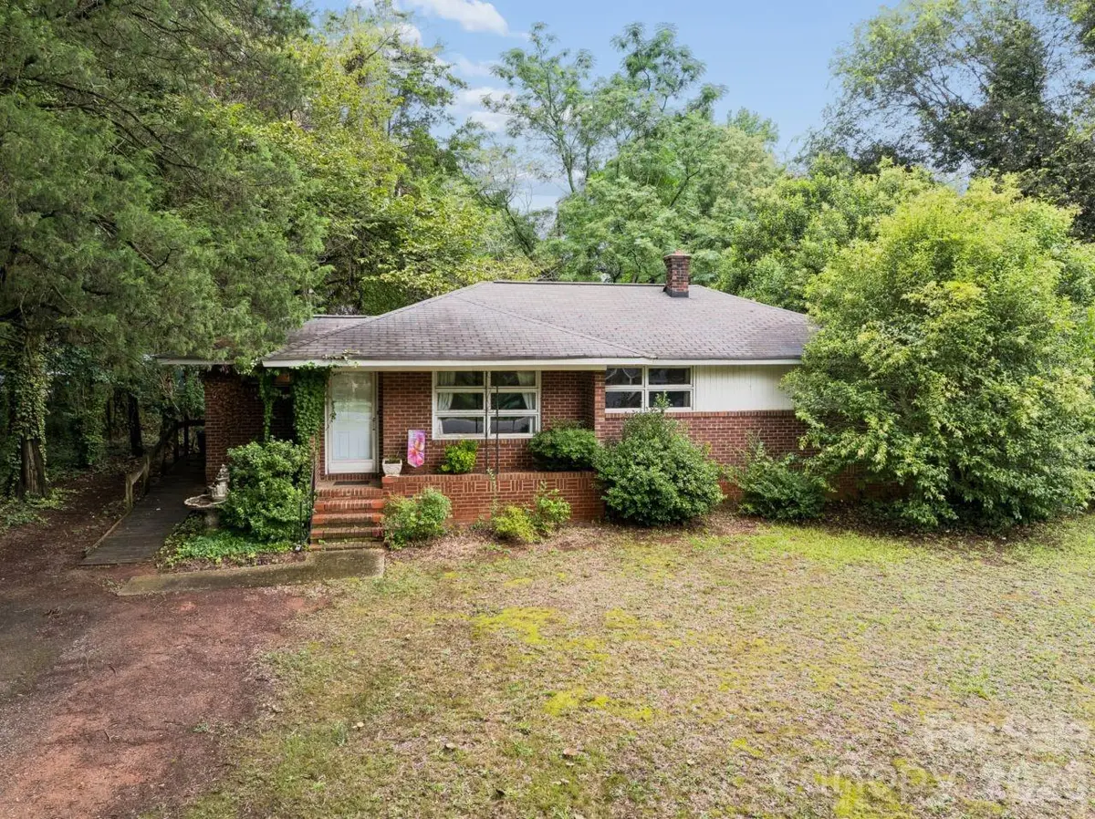139 Southwold DR, Charlotte, NC 28217