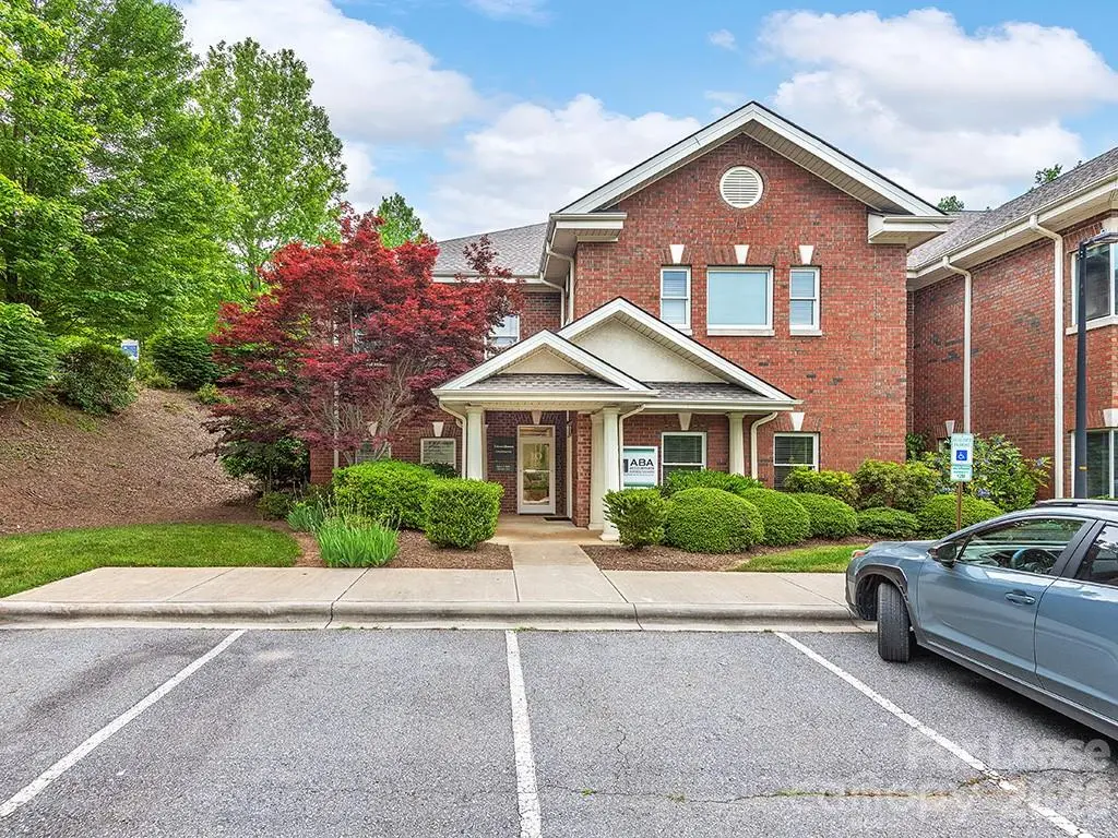 2 Walden Ridge DR #115, Asheville, NC 28803