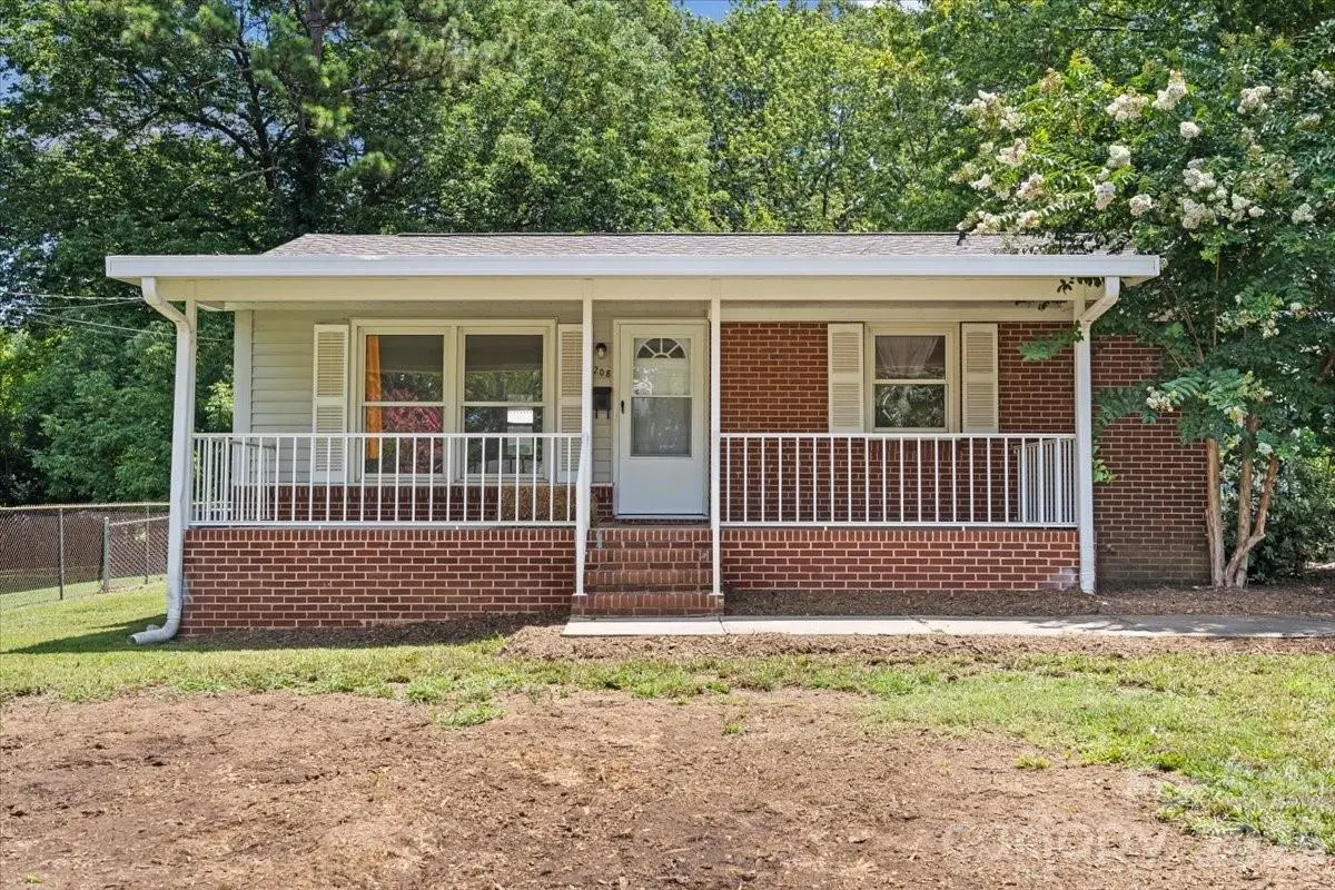 208 Tomberlin RD, Mount Holly, NC 28120