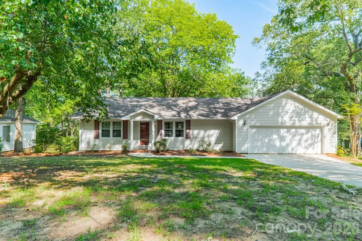 1077 E Shore DR, Lancaster, SC 29720