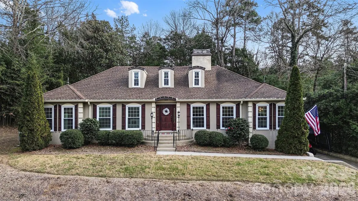 123 Old Bell RD, Charlotte, NC 28270