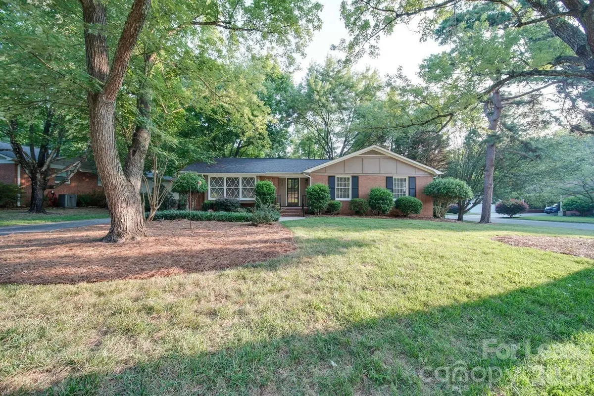6700 Castlegate DR, Charlotte, NC 28226
